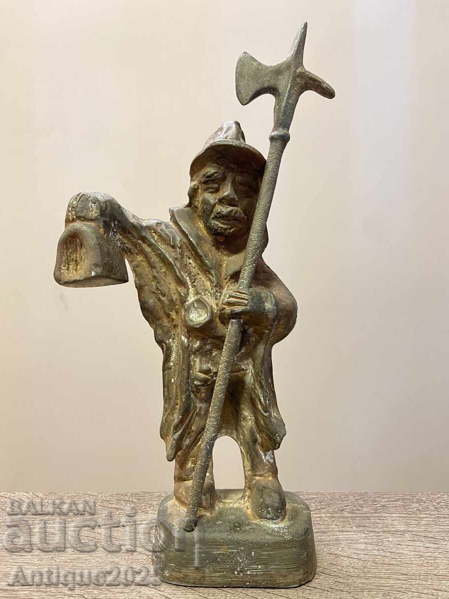 Statuetă de fontă vintage „Gardian / Muncitor cu halebardă”, XX