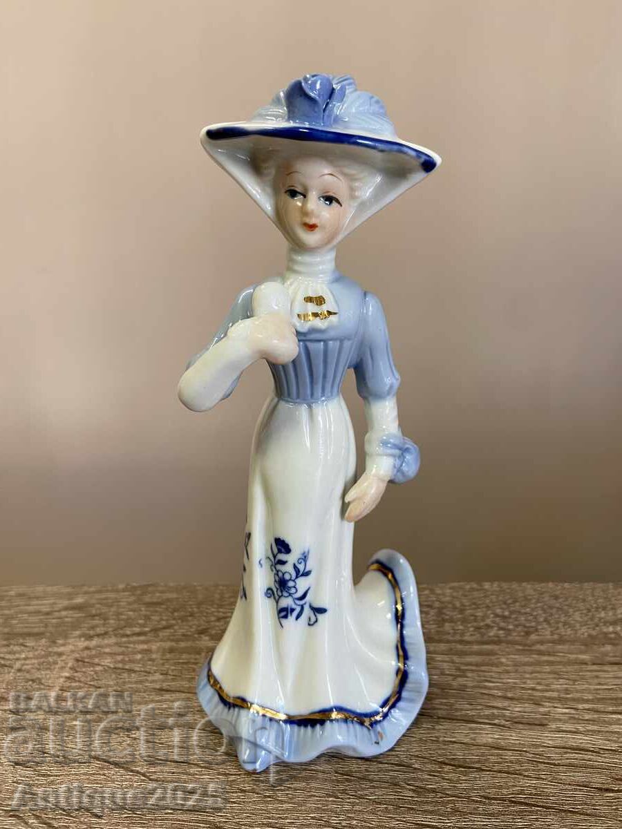 Винтидж порцеланова статуетка „Дама в синя рокля“, Европа