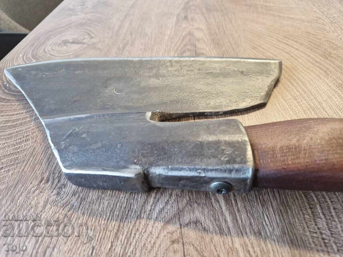 Немска брадва "Гъше крило" с цена € 127.82 | 249.99 лв.