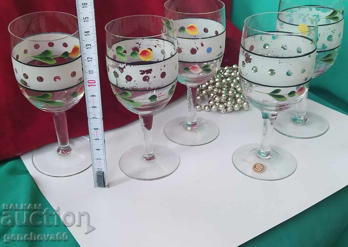 Hand-painted stemmed glasses with price € 12.78 | 25.00 BGN Hand-painted stemmed glasses with price € 12.78 | 25.00 BGN
