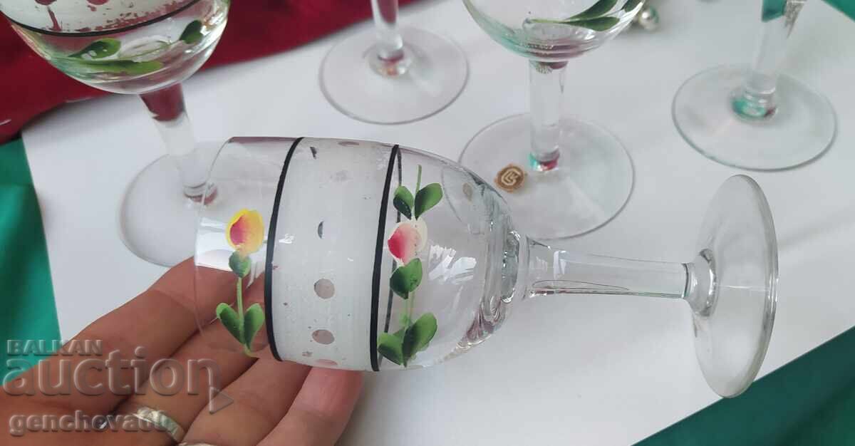 Hand-painted stemmed glasses - 5 Hand-painted stemmed glasses - 5