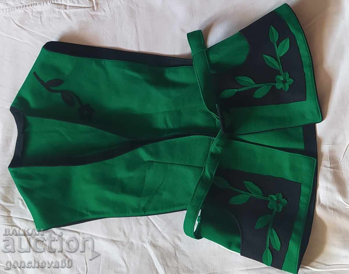 Аукцион Етно елече с колан