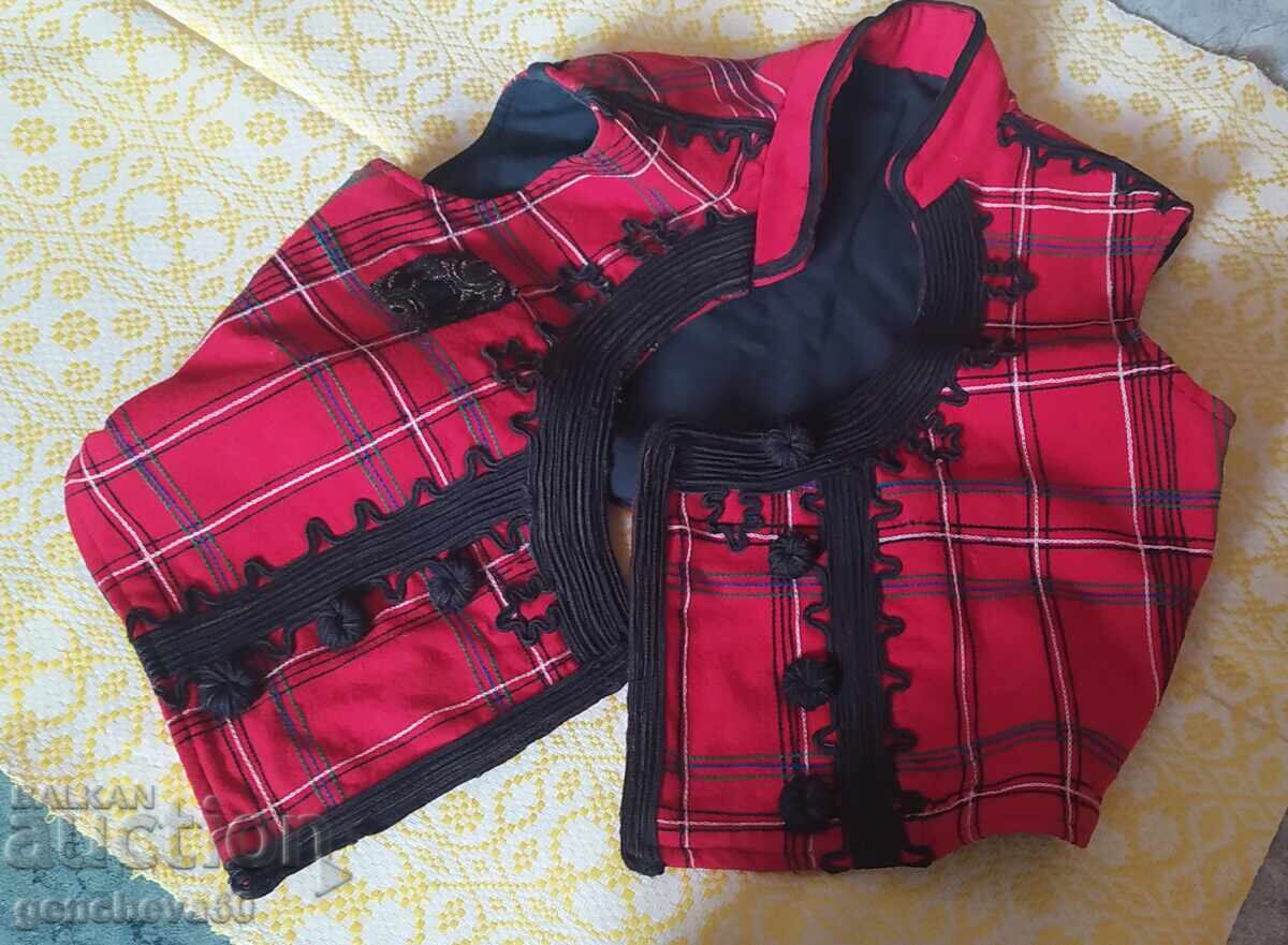 Доставка на Фолклорен Мъжки елек с гайтани