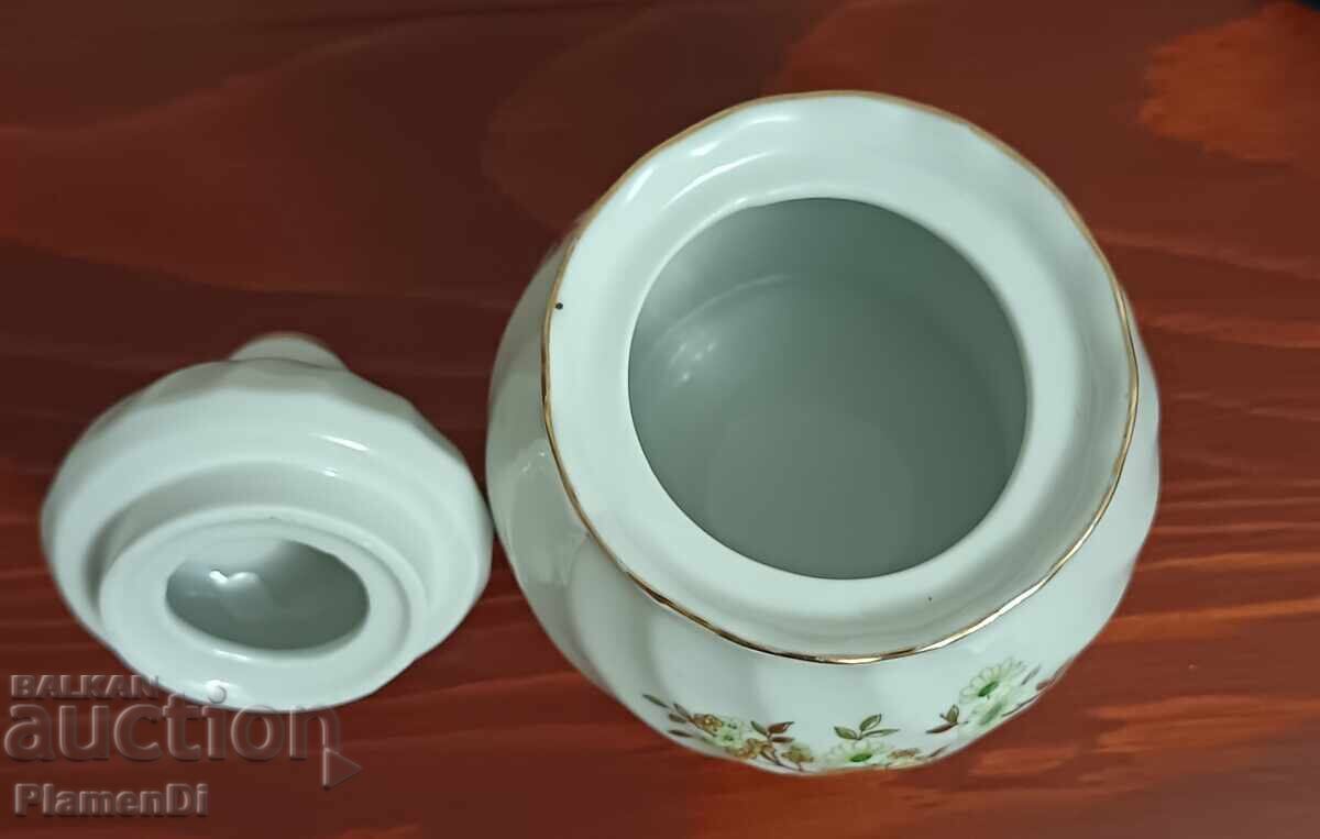 Παράδοση Παλιό βουλγαρικό πορσελάνινο από την "Κίτκα" Νόβι Πάζαρ