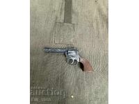 Pistol cu capse german