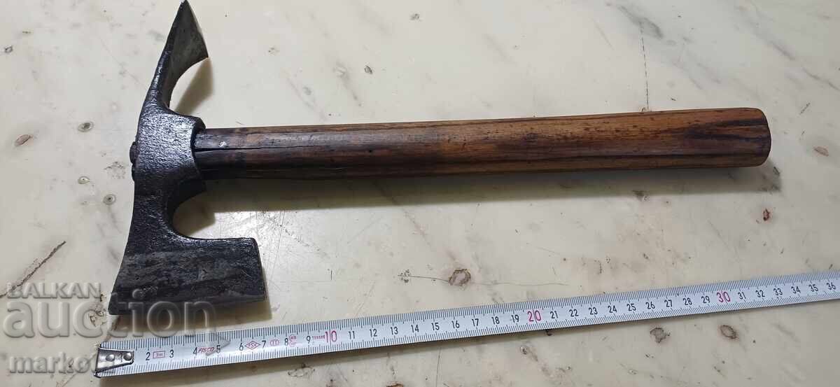 Toporișcă turistică veche tip edelweiss cu preț € 23.00 | 44.98 BGN