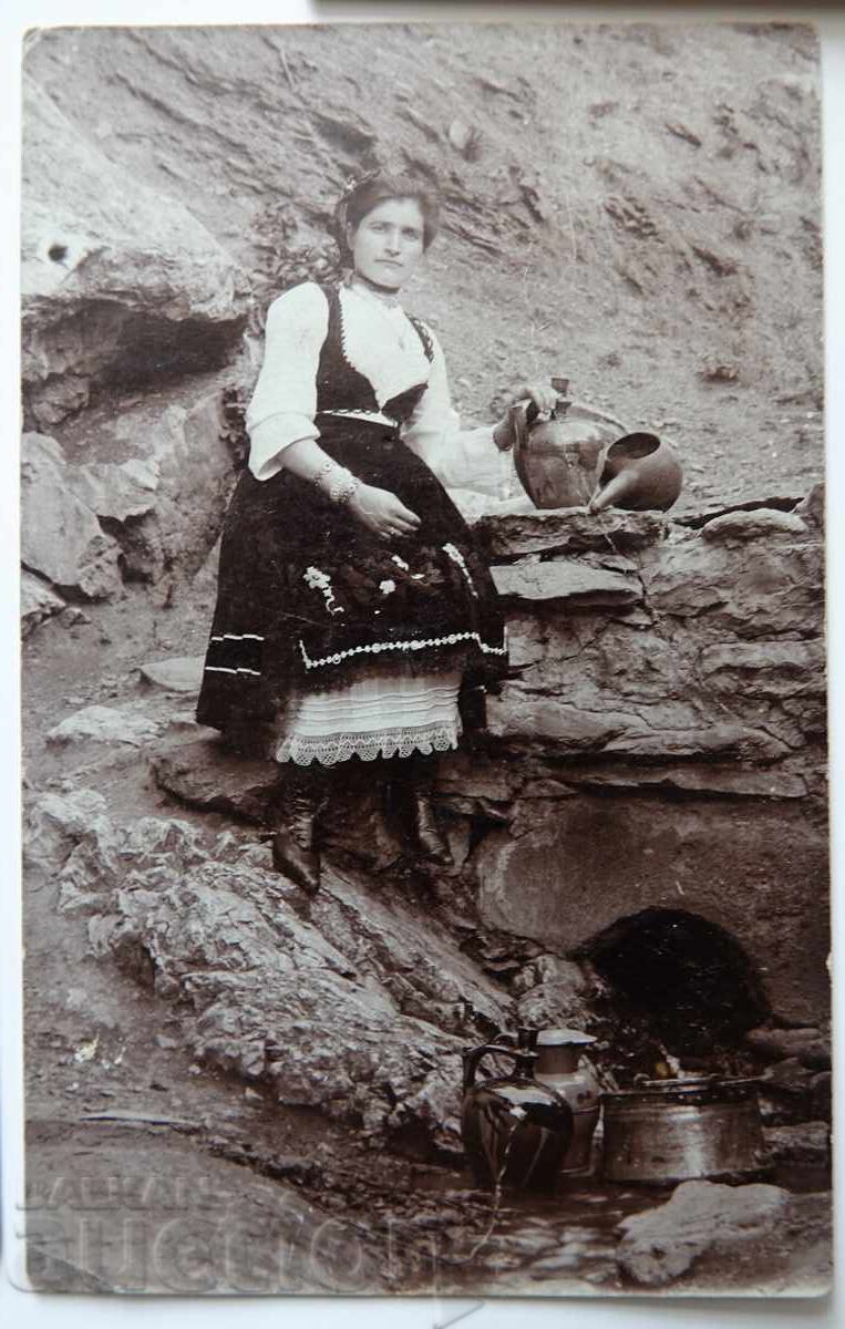 Народни носии на България, снимки с размер на пощенска карти - 5 Народни носии на България, снимки с размер на пощенска карти - 5