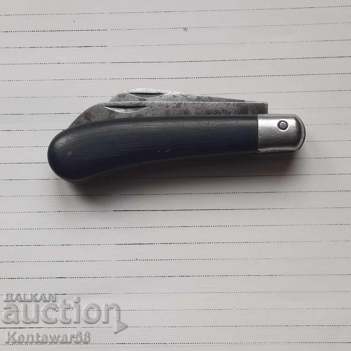 Рядък сгъваем нож с две остриета. Рядък сгъваем нож с две остриета.