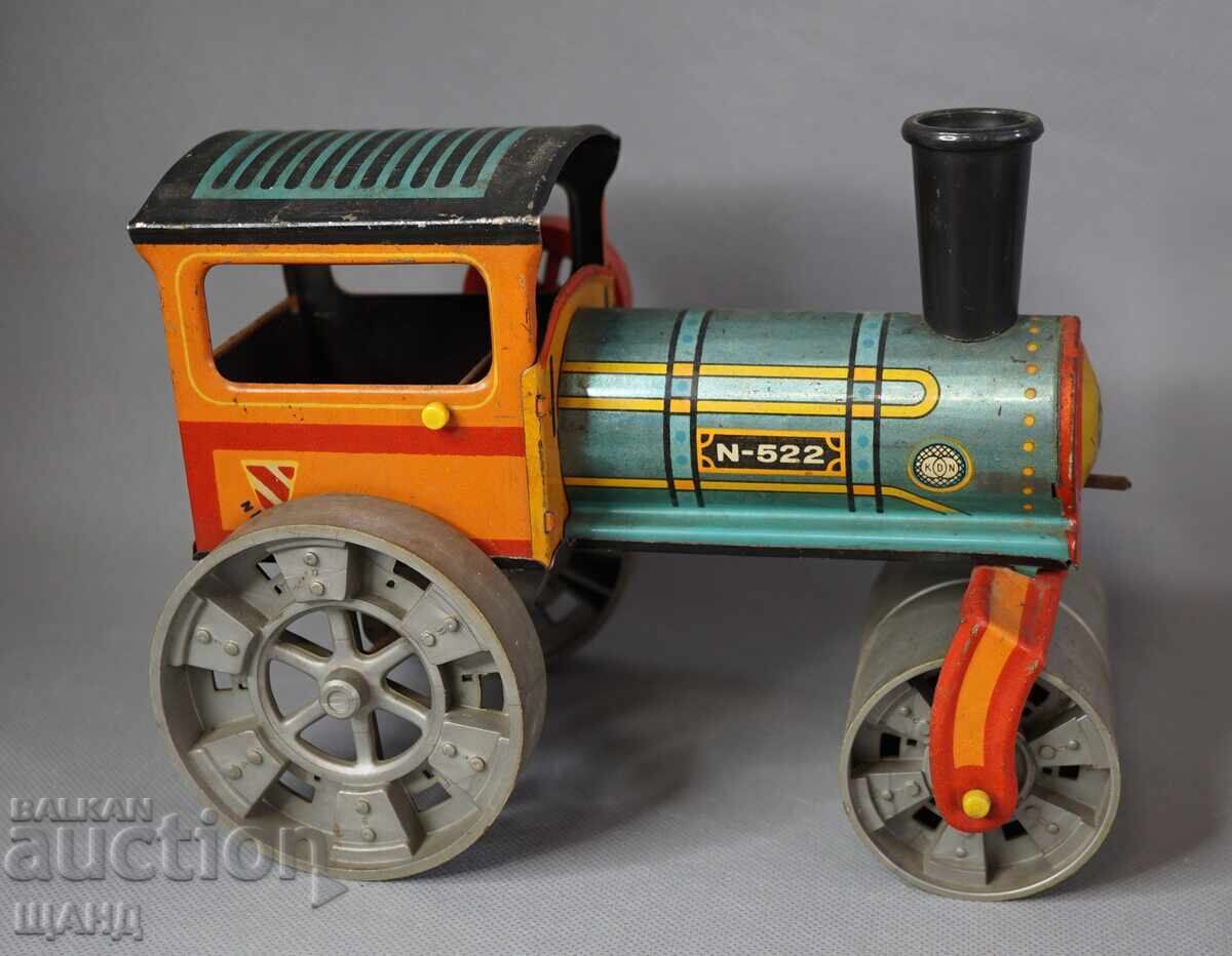 KOVO Стара Чешка метална механична играчка модел валяк