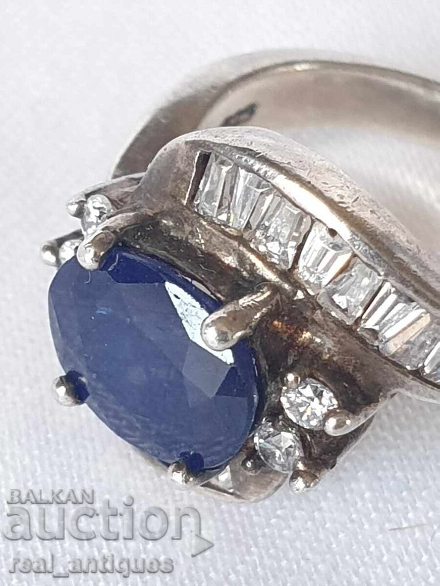 Ασημένιο δαχτυλίδι με ζαφείρι με τιμή € 42.95 | 84.00 BGN Ασημένιο δαχτυλίδι με ζαφείρι με τιμή € 42.95 | 84.00 BGN