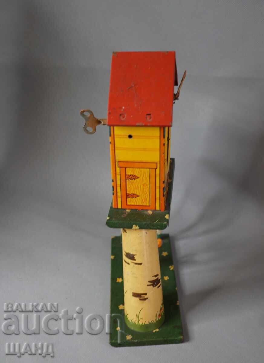 Аукцион 1960 Рядка Руска метална механична играчка Къща с часовник