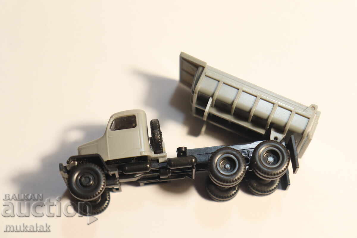 IGRA?? 1/87 H0 TATRA?? DUMP TRUCK MODEL - 6