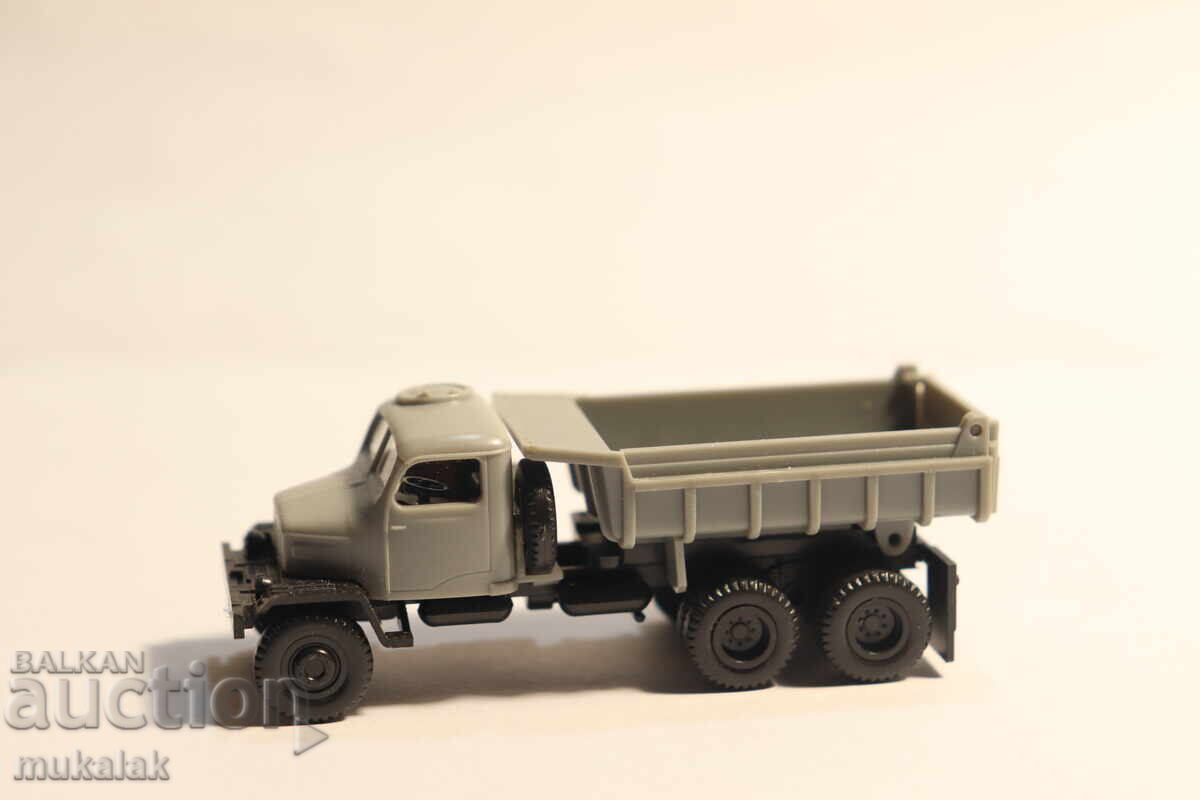 IGRA?? 1/87 H0 TATRA?? DUMP TRUCK MODEL - 7