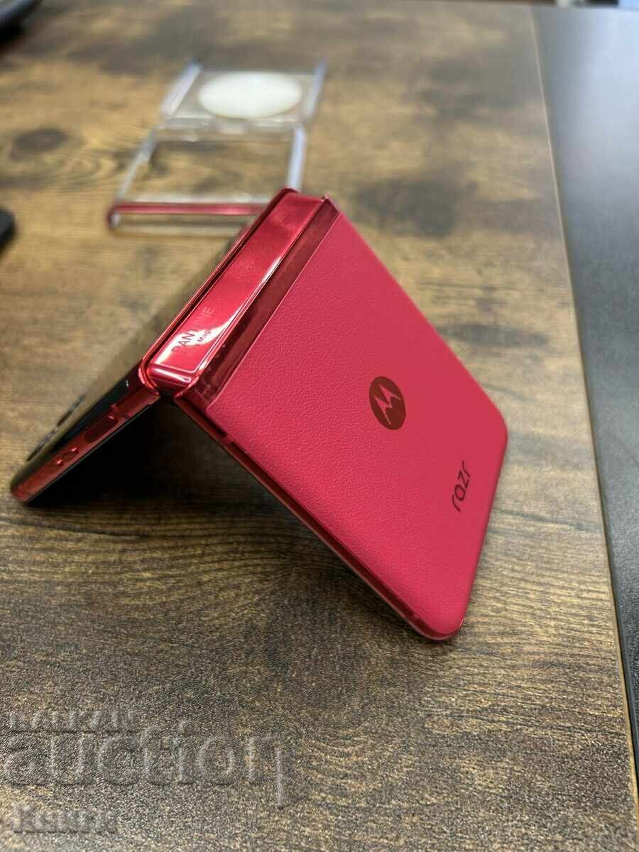 Доставка на Телефон Motorola Razr 40 Ultra 256 GB