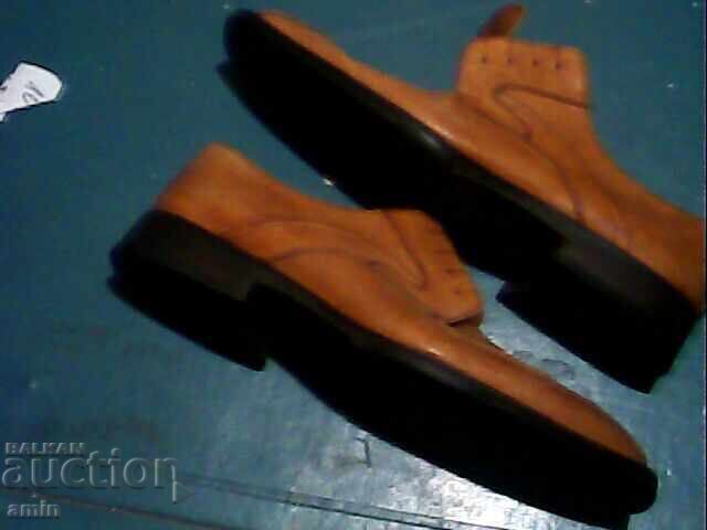 Аукцион красив кожено обувки БИАНКО като нов използване