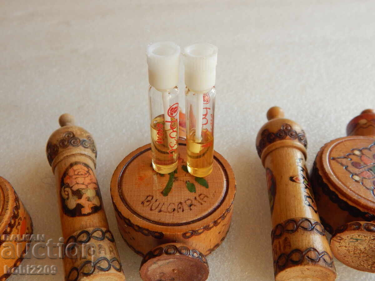 Delivery of SOZ Musk Rose BULGARIAN ROSE Perfume Bottles Wooden Delivery of SOZ Musk Rose BULGARIAN ROSE Perfume Bottles Wooden