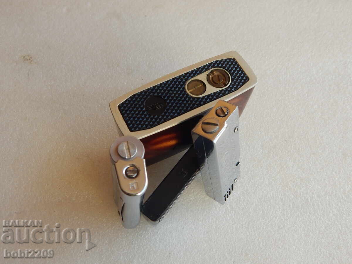 Livrarea Lot de 4 brichete vechi pe benzină / gaz în stare excelentă Livrarea Lot de 4 brichete vechi pe benzină / gaz în stare excelentă