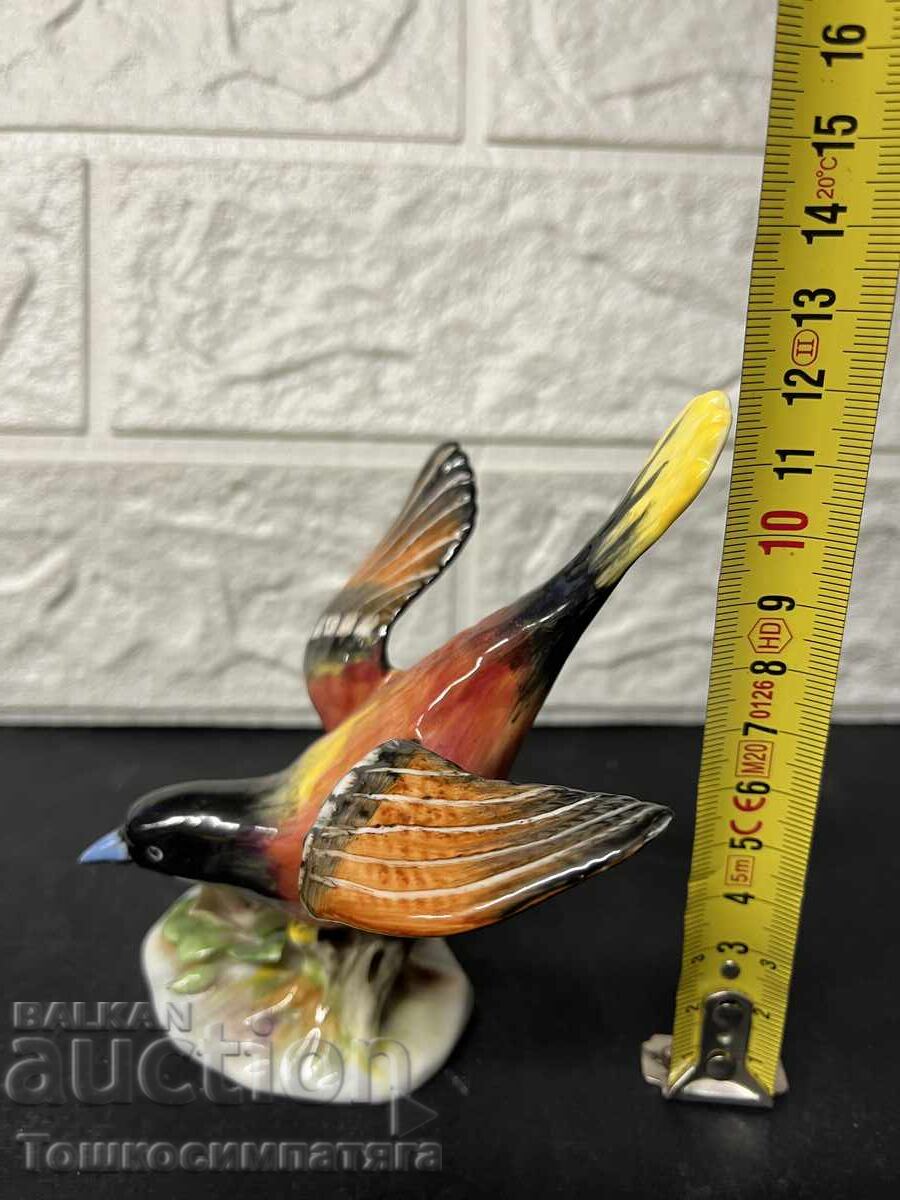 Pasăre de porțelan de colecție Royal Adderley Floral cu preț € 40.90 | 79.99 BGN