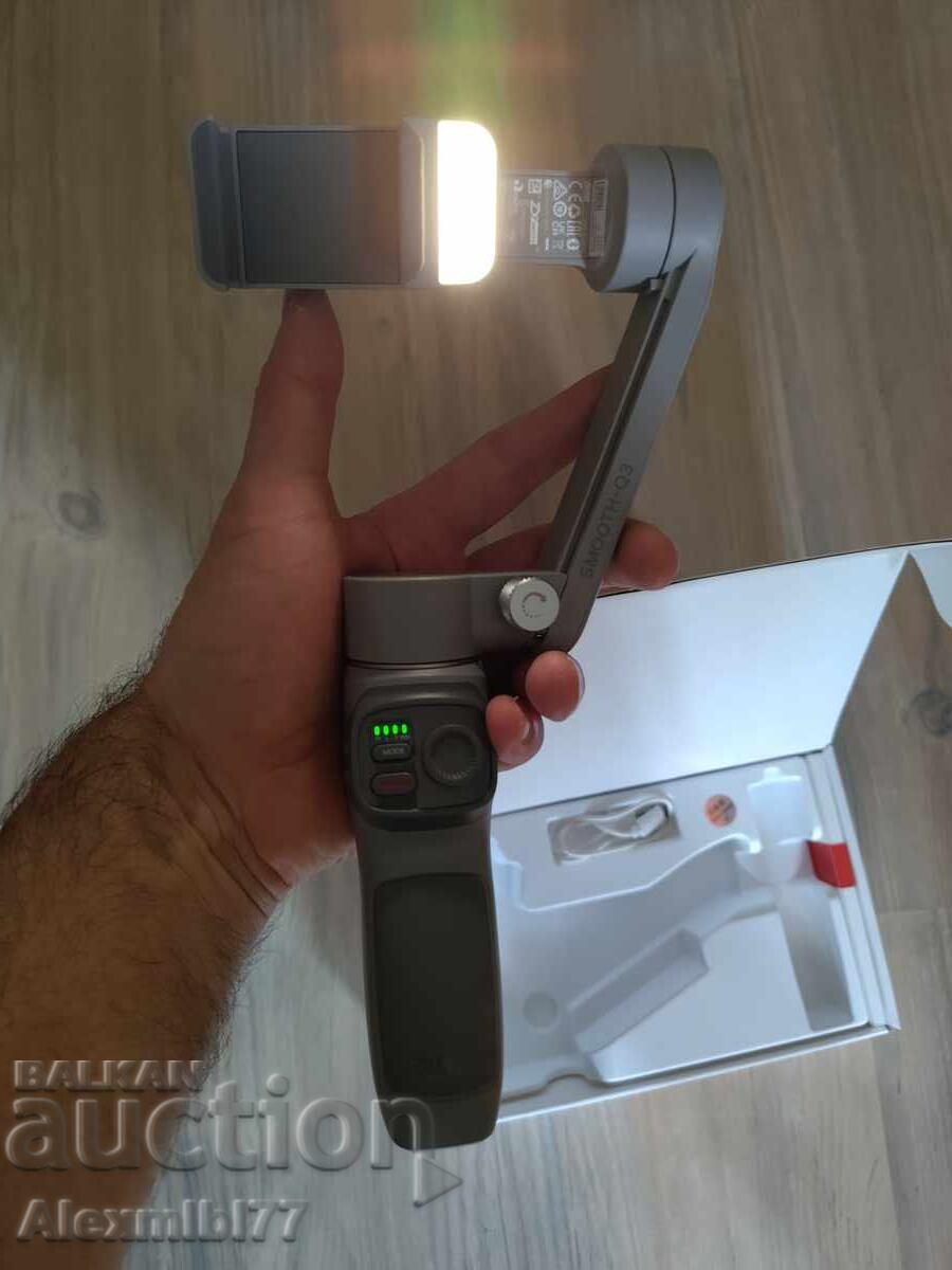 Zhiyun Gimbal - Smooth-Q3, gray, for smartphone video streaming