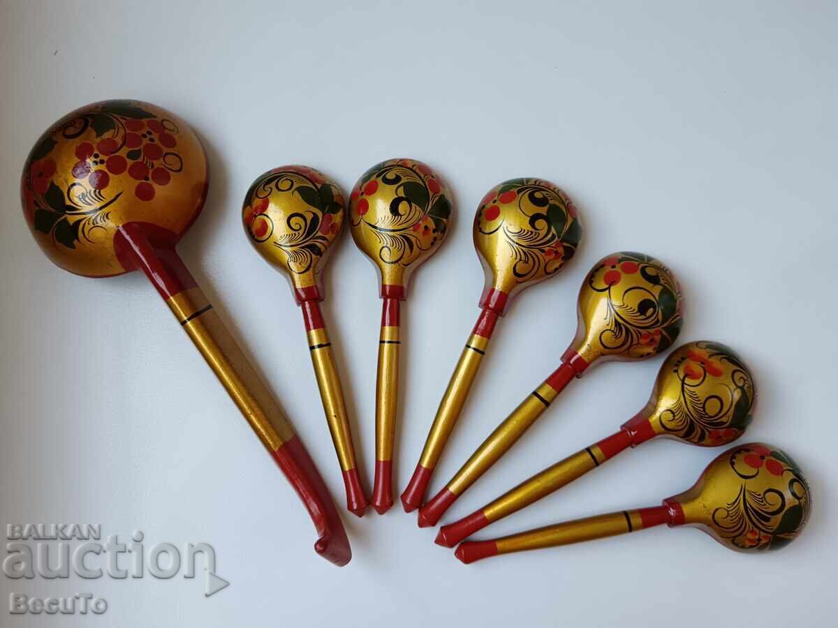 Auction Russian wooden Khokhloma spoons, excellent condition Auction Russian wooden Khokhloma spoons, excellent condition