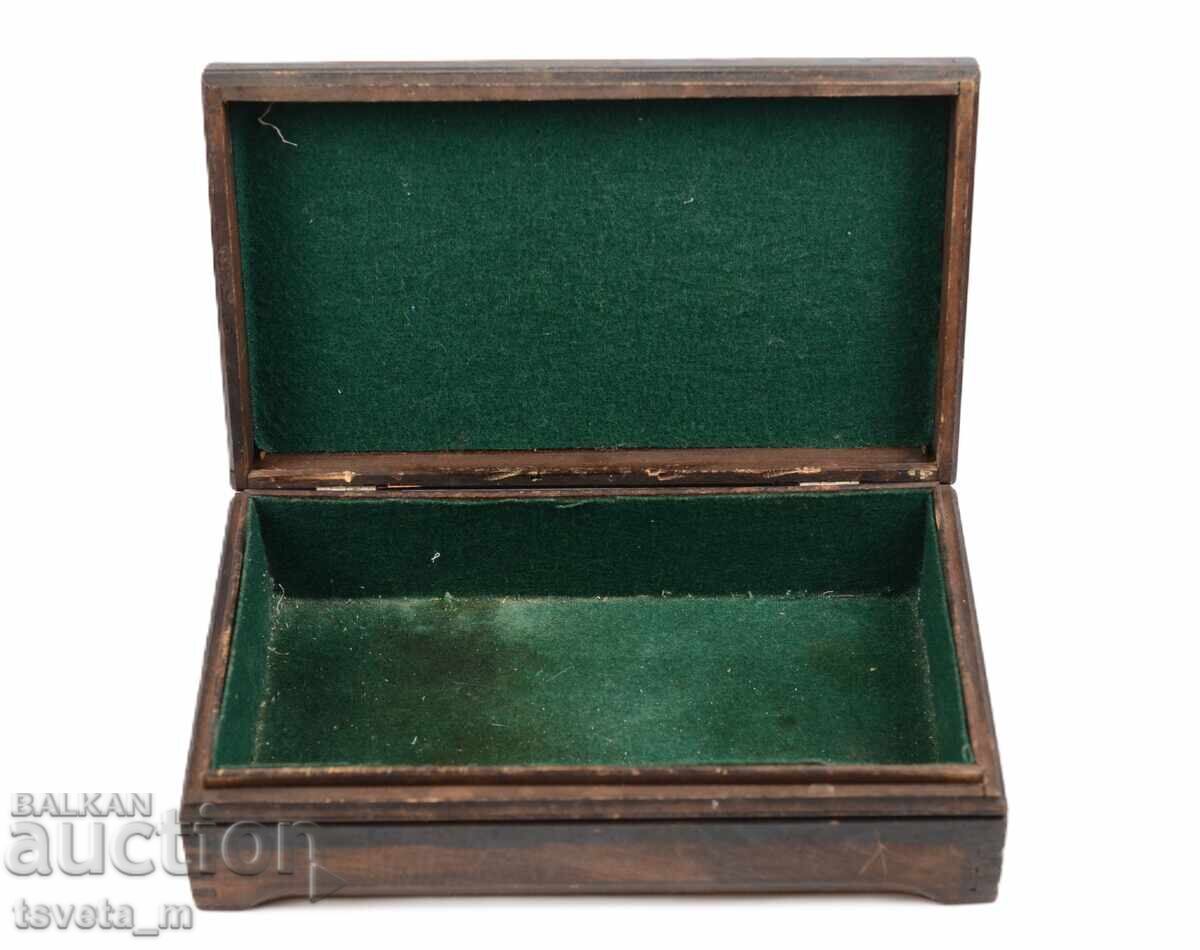 Cutie de lemn cu aplicații de alamă lucrată manual, stil socialist - 5