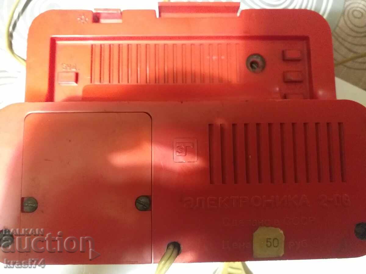 Електронен часовник с цена € 15.34 | 30.00 лв.