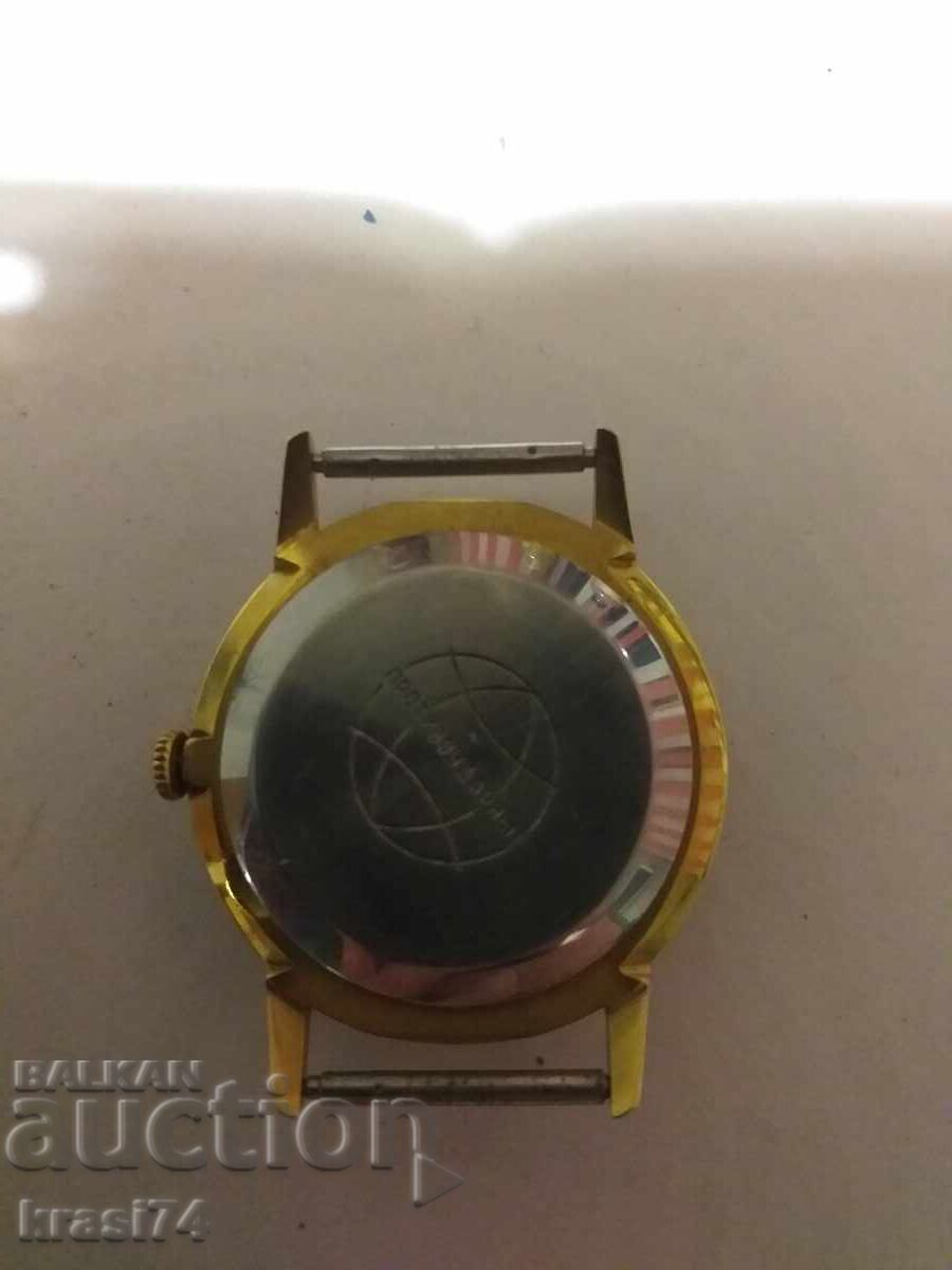 Позлатен часовник с цена € 40.90 | 79.99 лв.