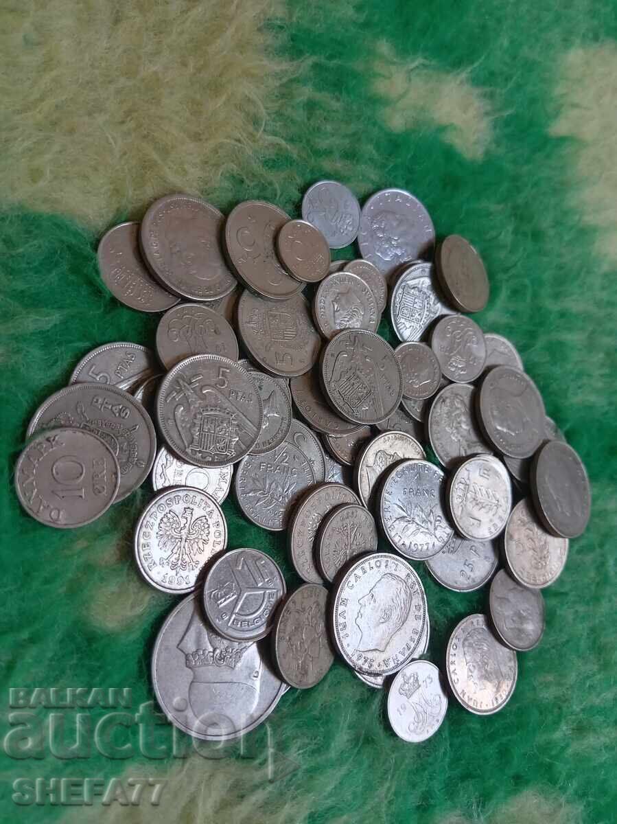 Vând 60 Monede Preț 15 euro