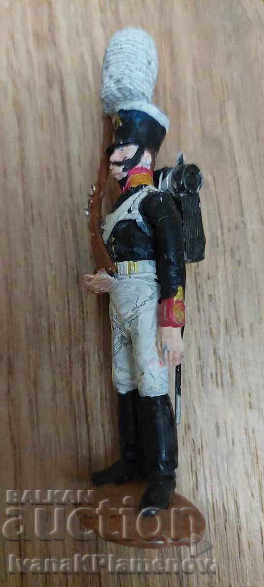 A lead figurine for collectors - 6