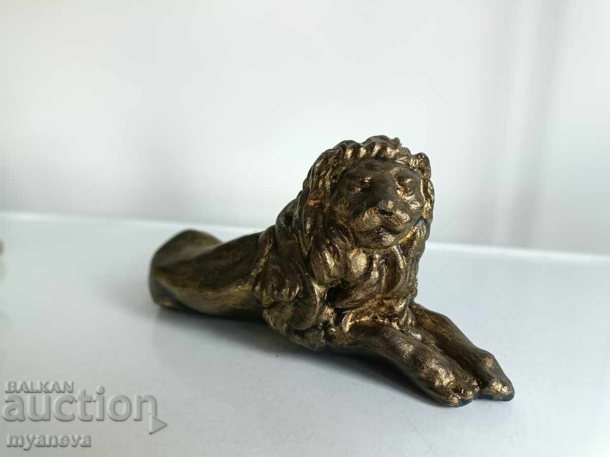 Livrarea Statuetă leu, simbol al puterii, forței, mândriei și succesului