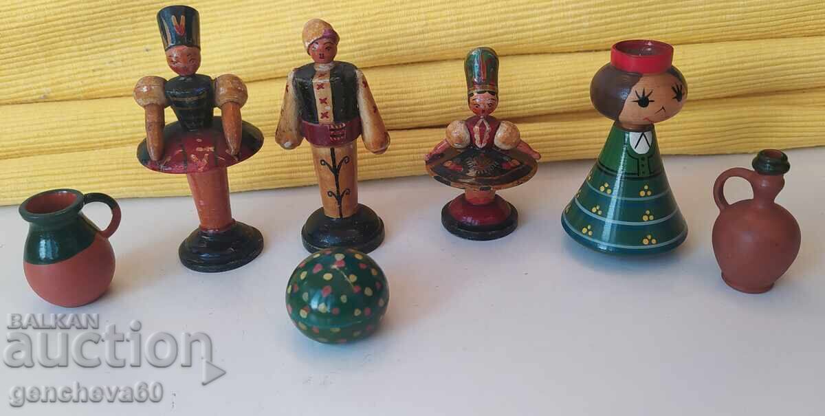 Delivery of Used Antique - Russian Wooden Dolls