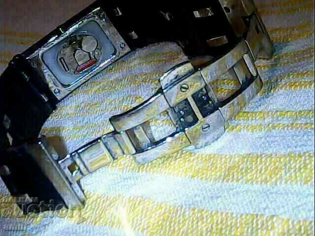 Доставка на антикварен 4асовник  армани оригинал либсва батри