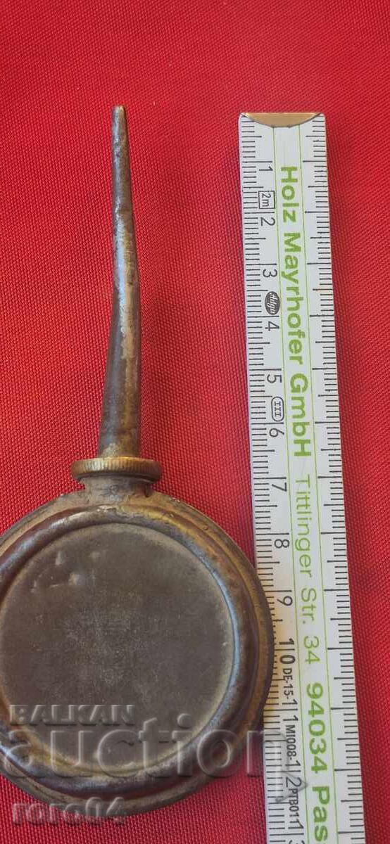 Livrarea UNTIERNIȚĂ - CUTIE DE CONSERVE Livrarea UNTIERNIȚĂ - CUTIE DE CONSERVE