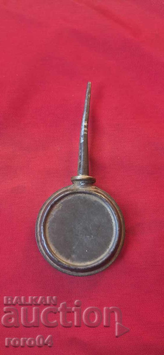 UNTIERNIȚĂ - CUTIE DE CONSERVE UNTIERNIȚĂ - CUTIE DE CONSERVE