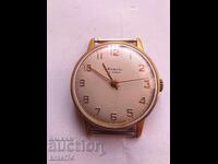 Позлатен часовник