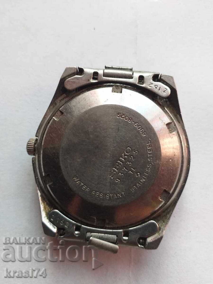 Часовник за части с цена € 10.23 | 20.01 лв. Часовник за части с цена € 10.23 | 20.01 лв.