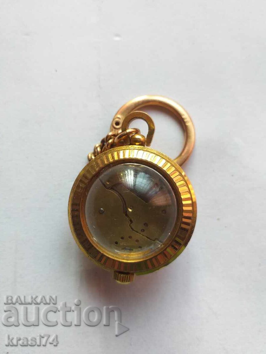 Позлатен часовник с цена € 30.68 | 60.00 лв. Позлатен часовник с цена € 30.68 | 60.00 лв.