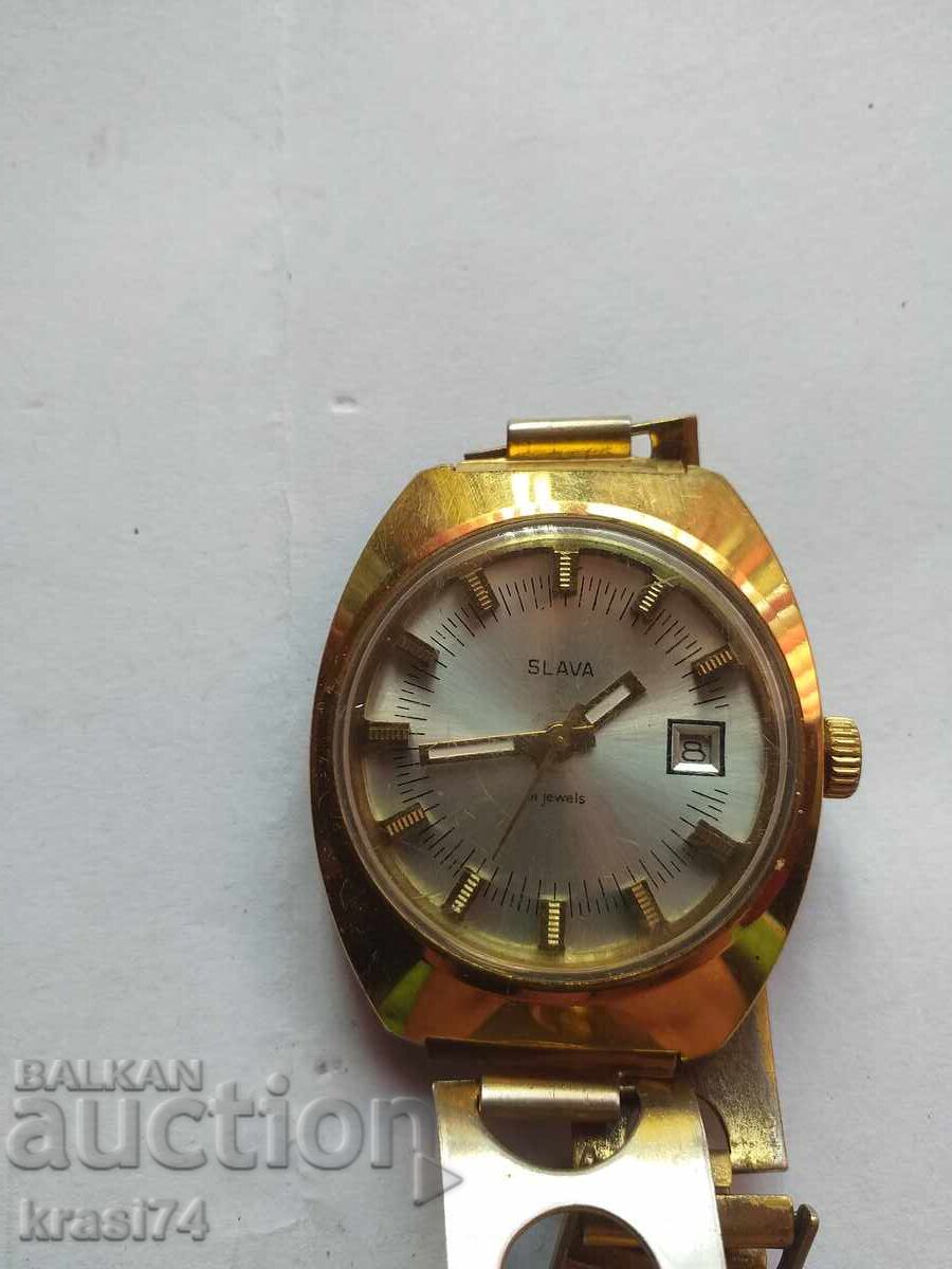 Позлатен часовник