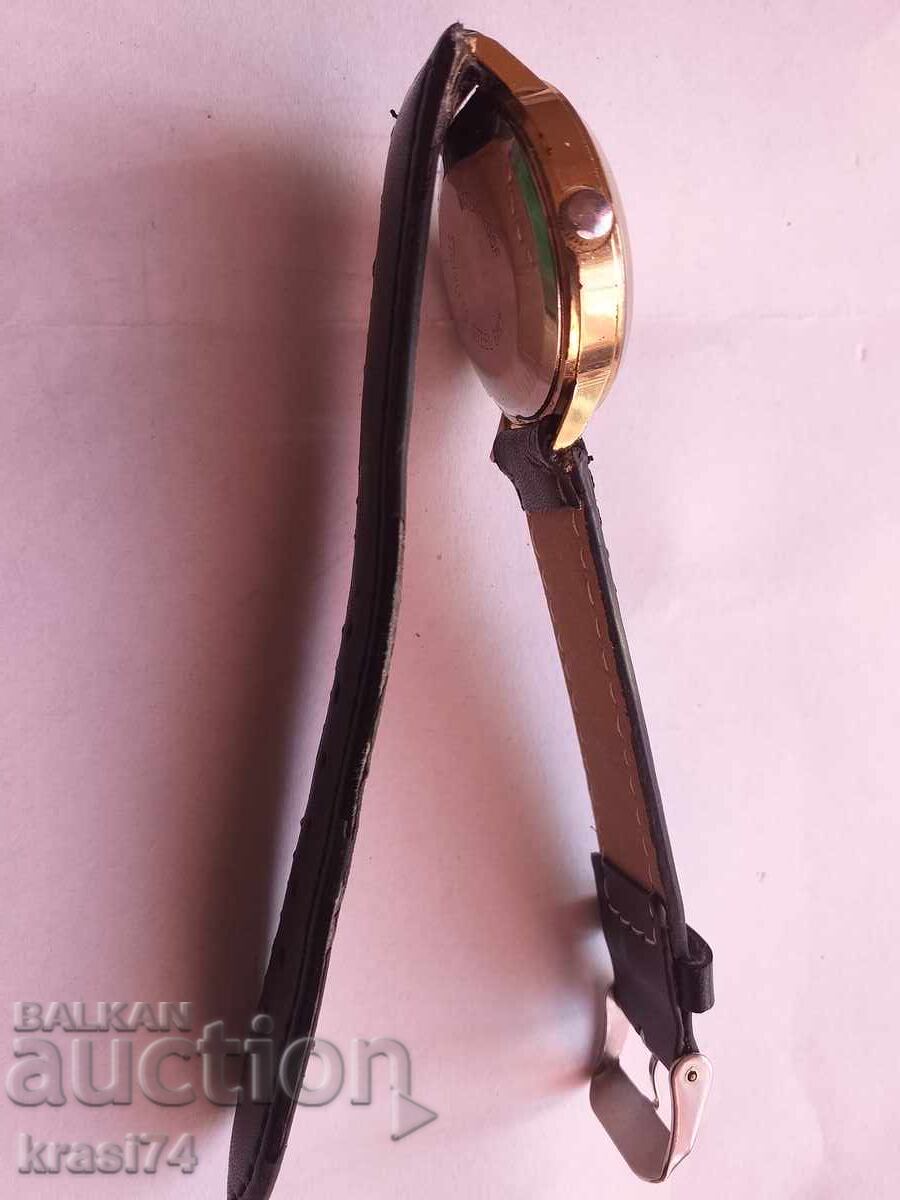 Επιχρυσωμένο ρολόι με τιμή € 25.56 | 49.99 BGN