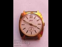 Позлатен часовник