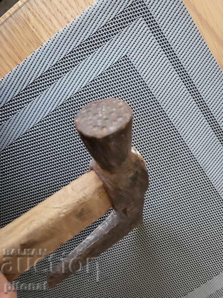 Licitație Veche toporișcă forjată