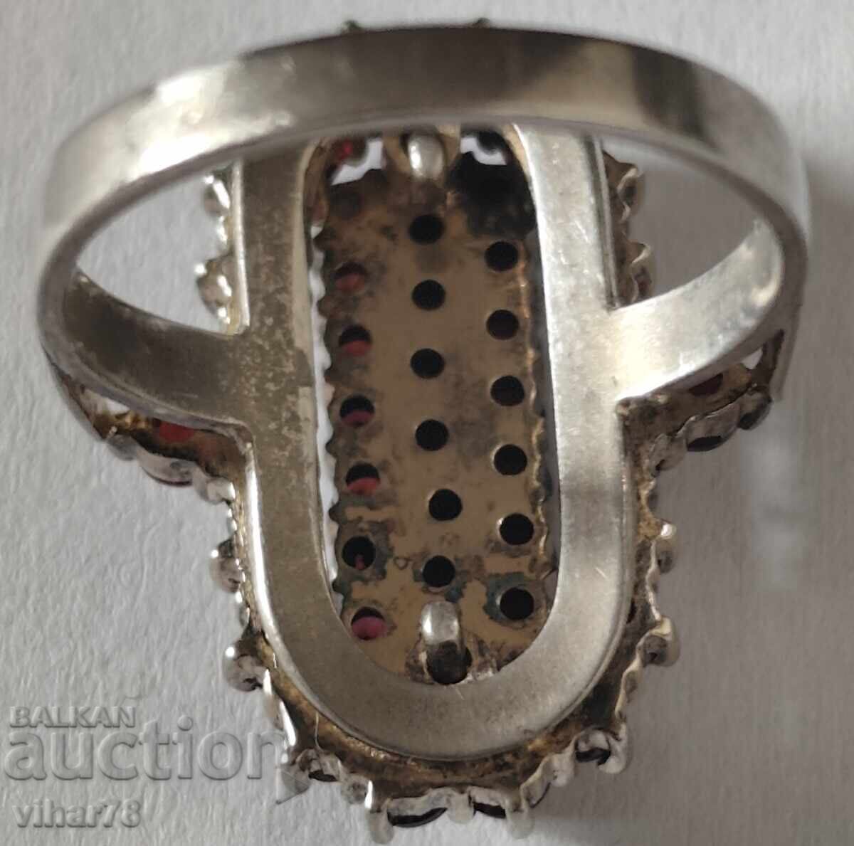 STAR LADIES SILVER RING WITH GARNETS - 7