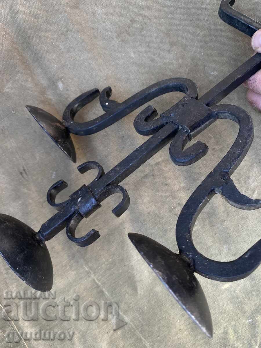 Sfeşnic cu preț € 5.11 | 9.99 BGN Sfeşnic cu preț € 5.11 | 9.99 BGN