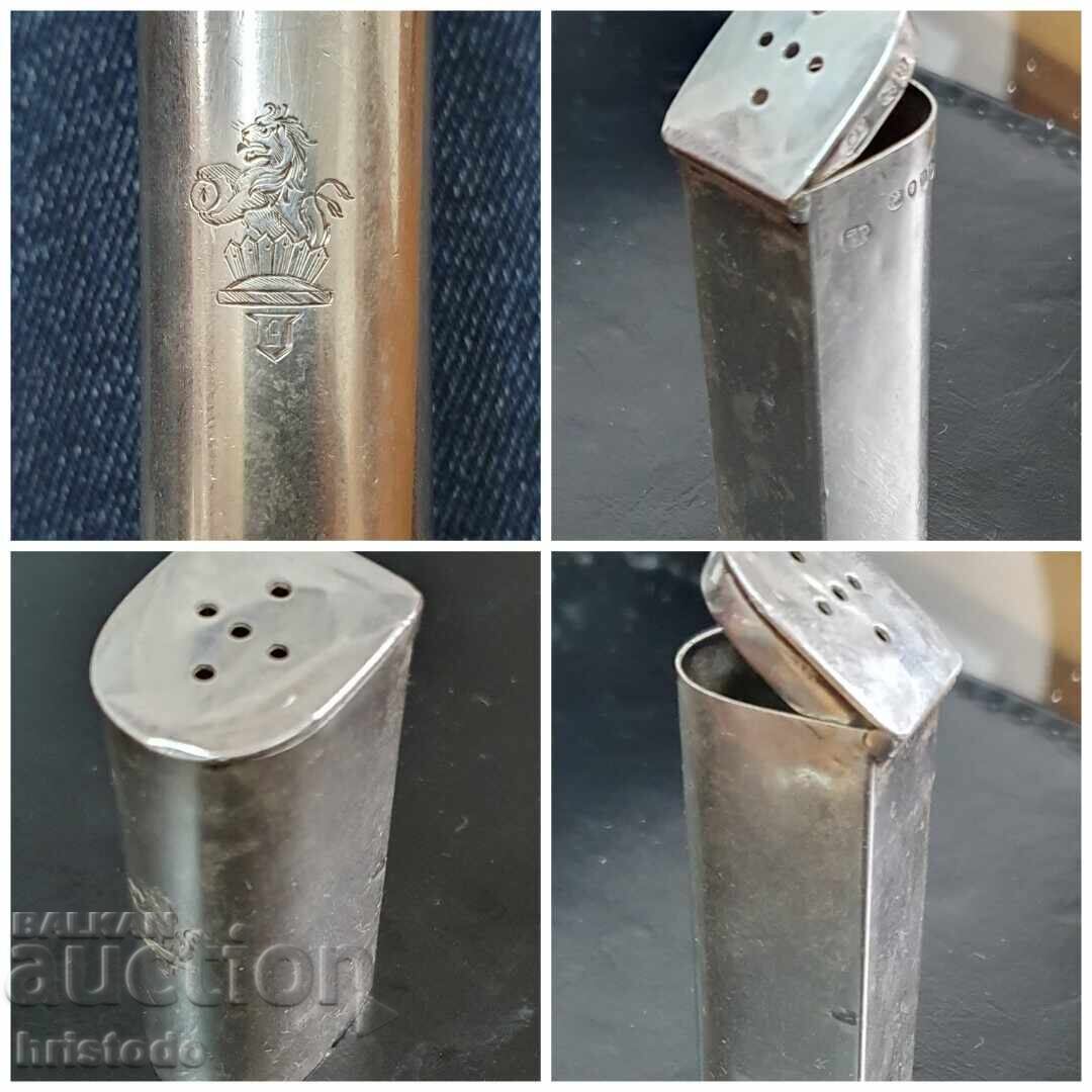 Auction Unique. English silver leech box 1883 Auction Unique. English silver leech box 1883