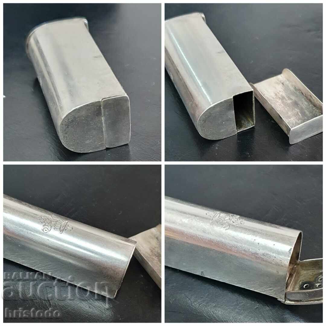 Delivery of Unique. English silver leech box 1883 Delivery of Unique. English silver leech box 1883