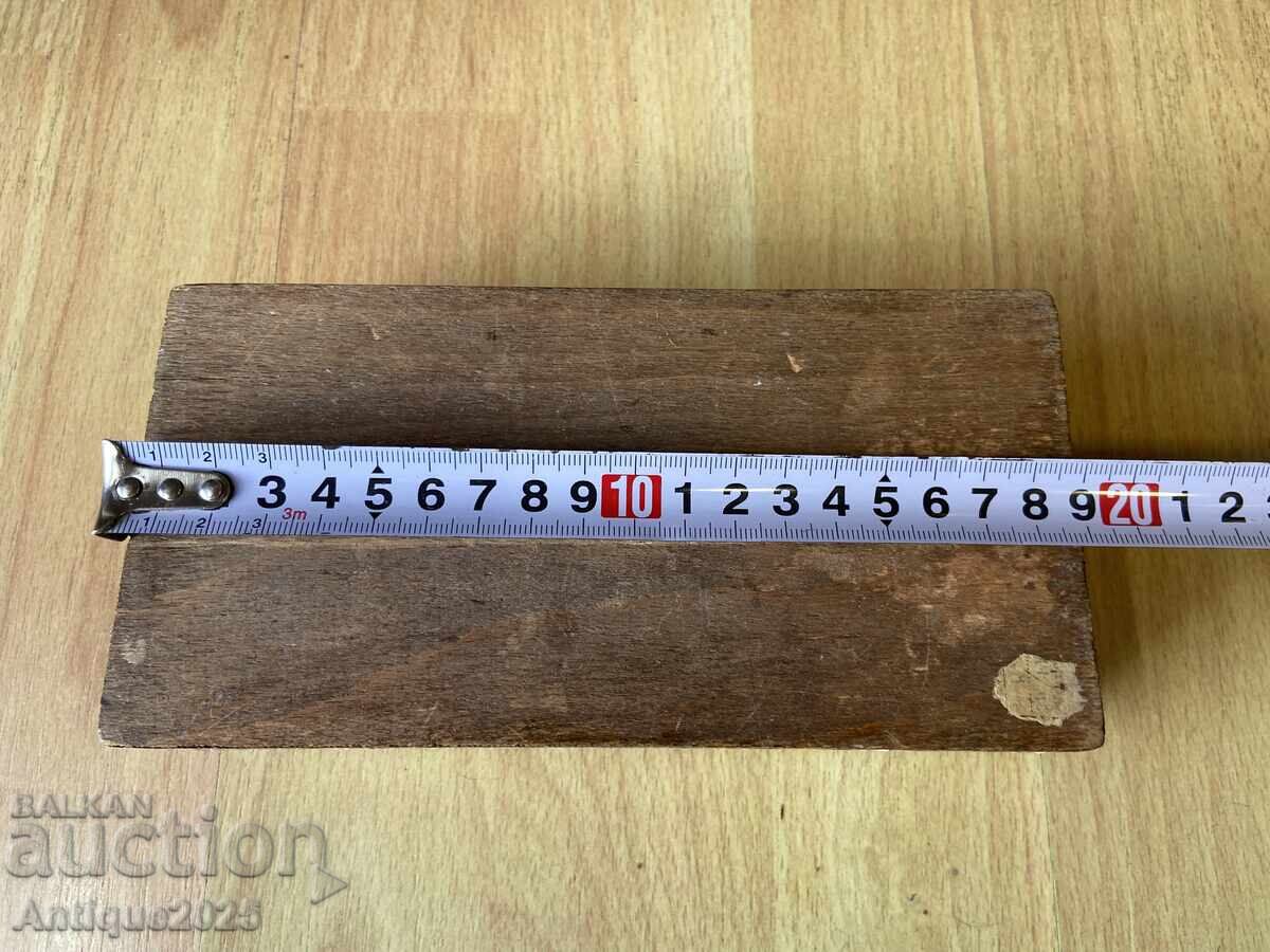 Antique wooden box with vibrant folk ornament - 6