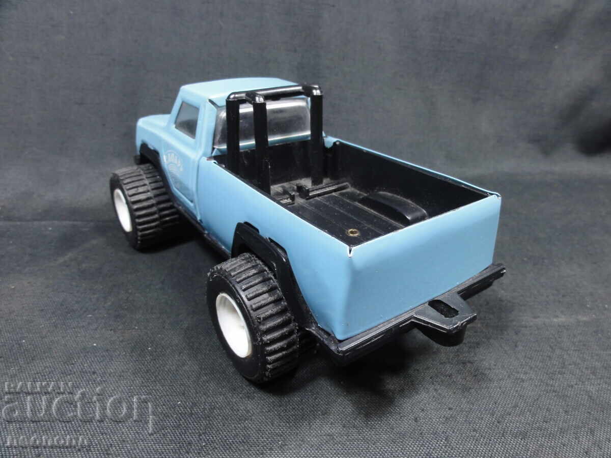 Licitație VECHE JUCĂRIE METALICĂ RETRO SOCIALISTĂ NRB PICKUP MIR RAZGRAD Licitație VECHE JUCĂRIE METALICĂ RETRO SOCIALISTĂ NRB PICKUP MIR RAZGRAD