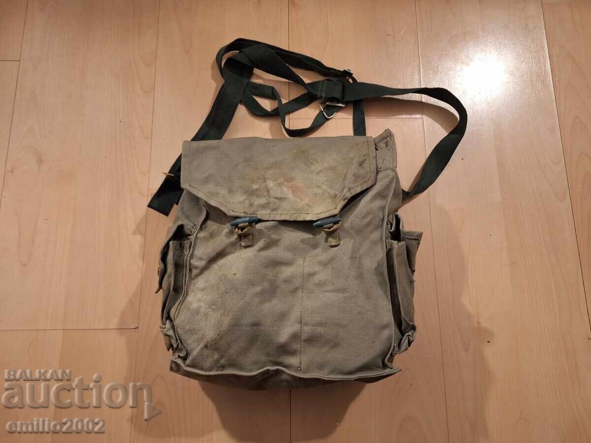 Аукцион Военен противогаз 4 У с чанта