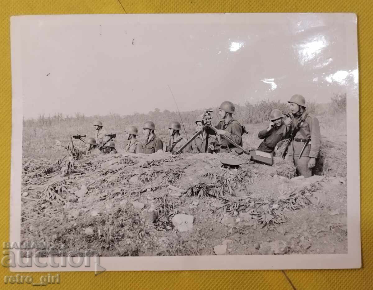 Παλιά στρατιωτική φωτογραφία, ΒΝΑ Παλιά στρατιωτική φωτογραφία, ΒΝΑ