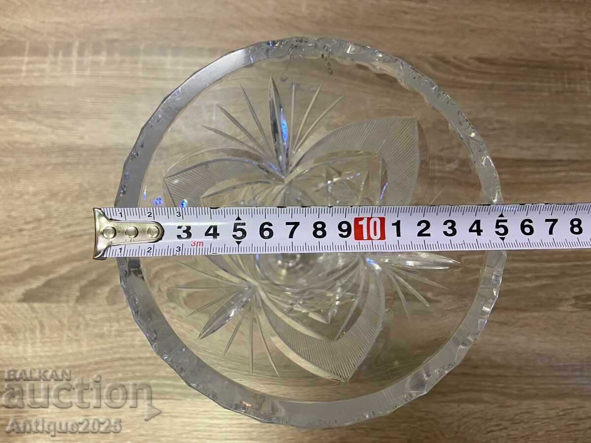 Licitație Vază mare de cristal cu șlefuire bogată fațetată, vintage
